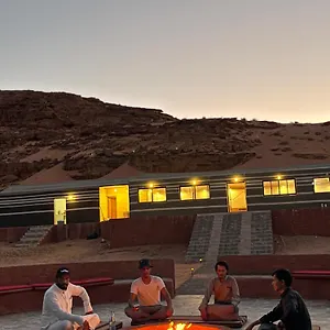 Wadi Camp Stars & Jeep Tour 5*, Wadi Rum Jordania