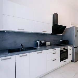 Elegant Apartment