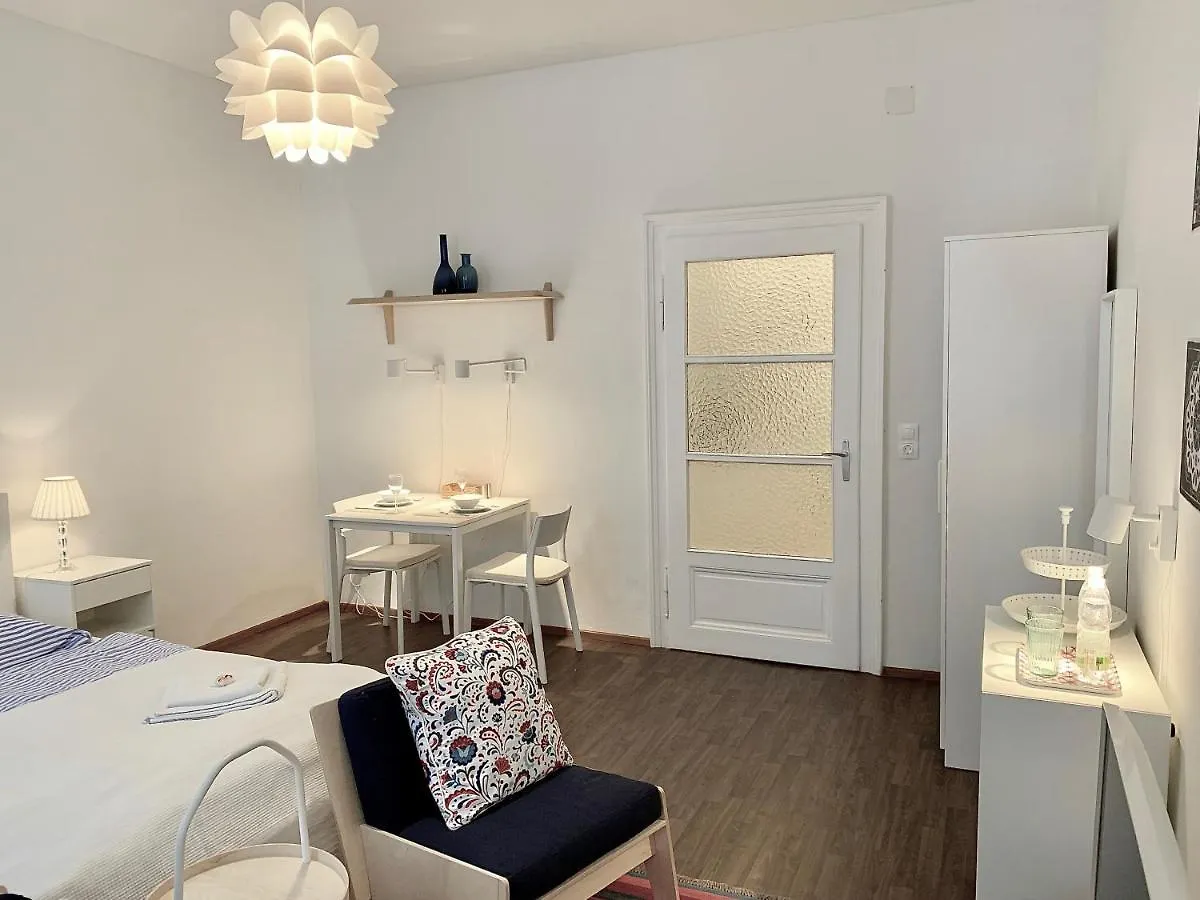 Farmer'S Market Apartments Вена Австрия
